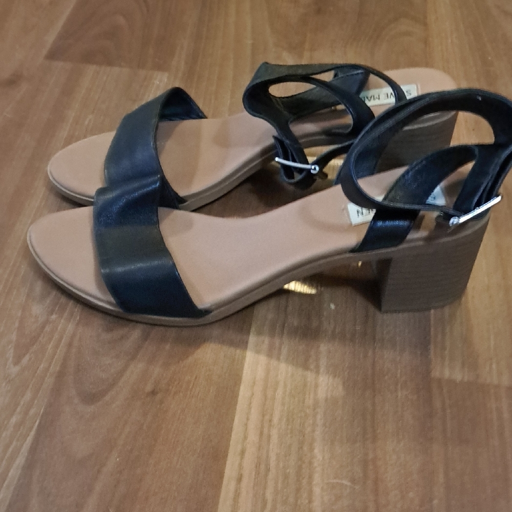 Steve Madden Black Block Heel Sandals - Picture 3 of 8